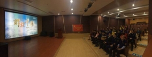縱覽集團(tuán)組織觀看影片《厲害了，我的國(guó)》
