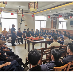 “交流面對(duì)面，溝通心連心” 縱覽集團(tuán)開展生產(chǎn)基層骨干員工交流會(huì) ... ... ... ... ...